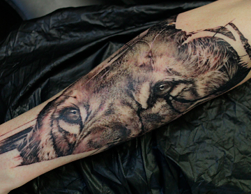 custom lion tattoo